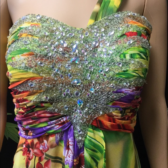 Cache Tropical Print One Shoulder Gown. B5 - Picture 2 of 9